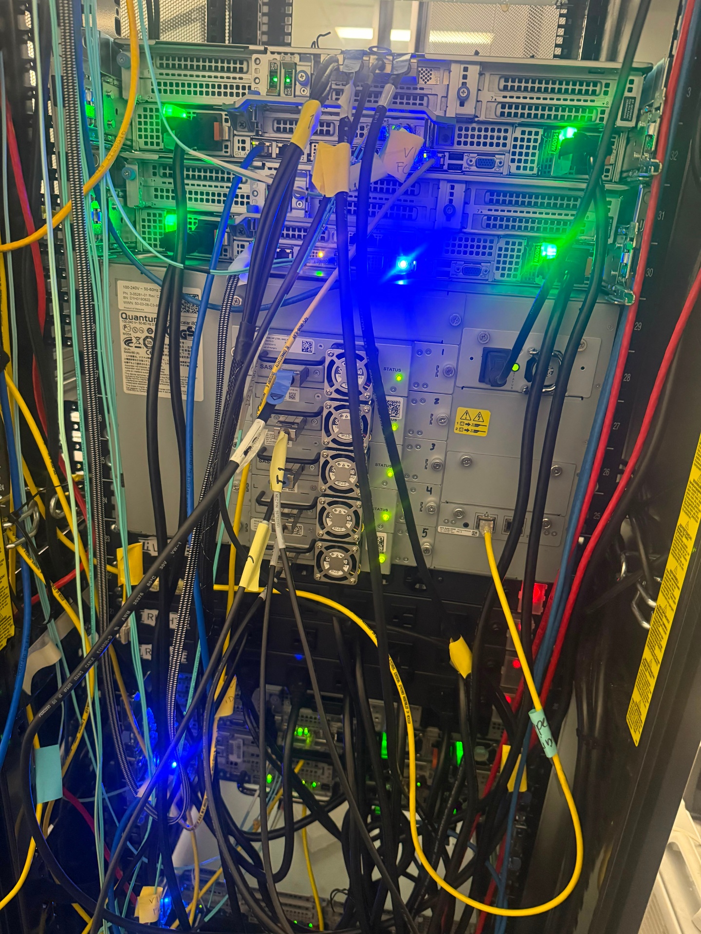 Ehimual technician installing structured cabling in a datacenter